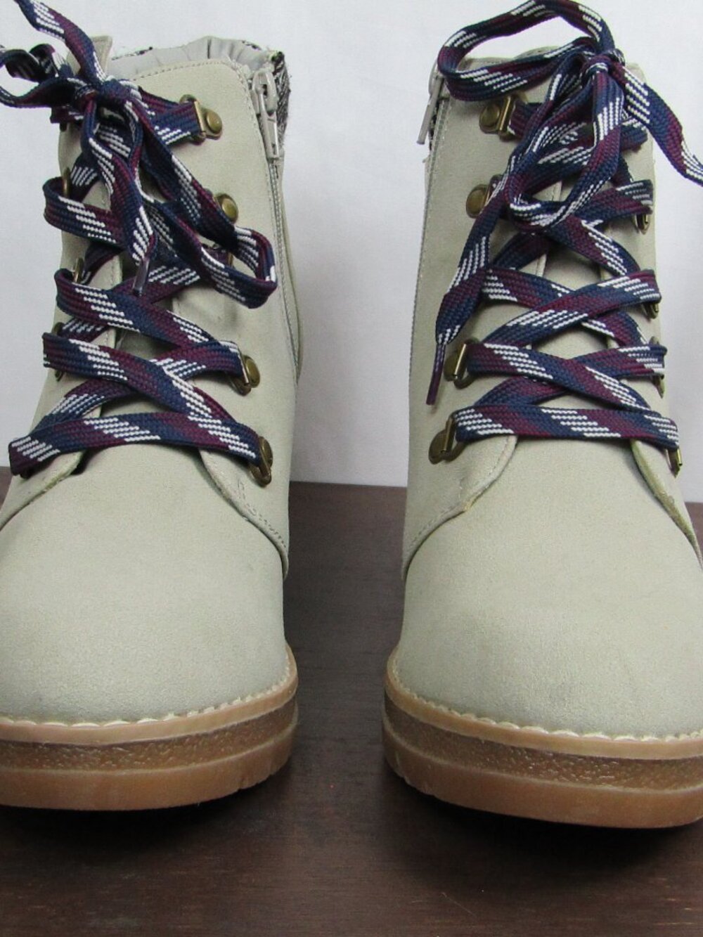 Maurices Boots Womens 10M Morgan Lace Up Zip Heels Hiker Ankle Bootie Siver - Picture 2 of 8